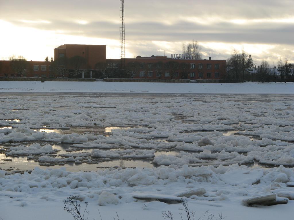 Daugavkrasti Hotel Jēkabpils Buitenkant foto