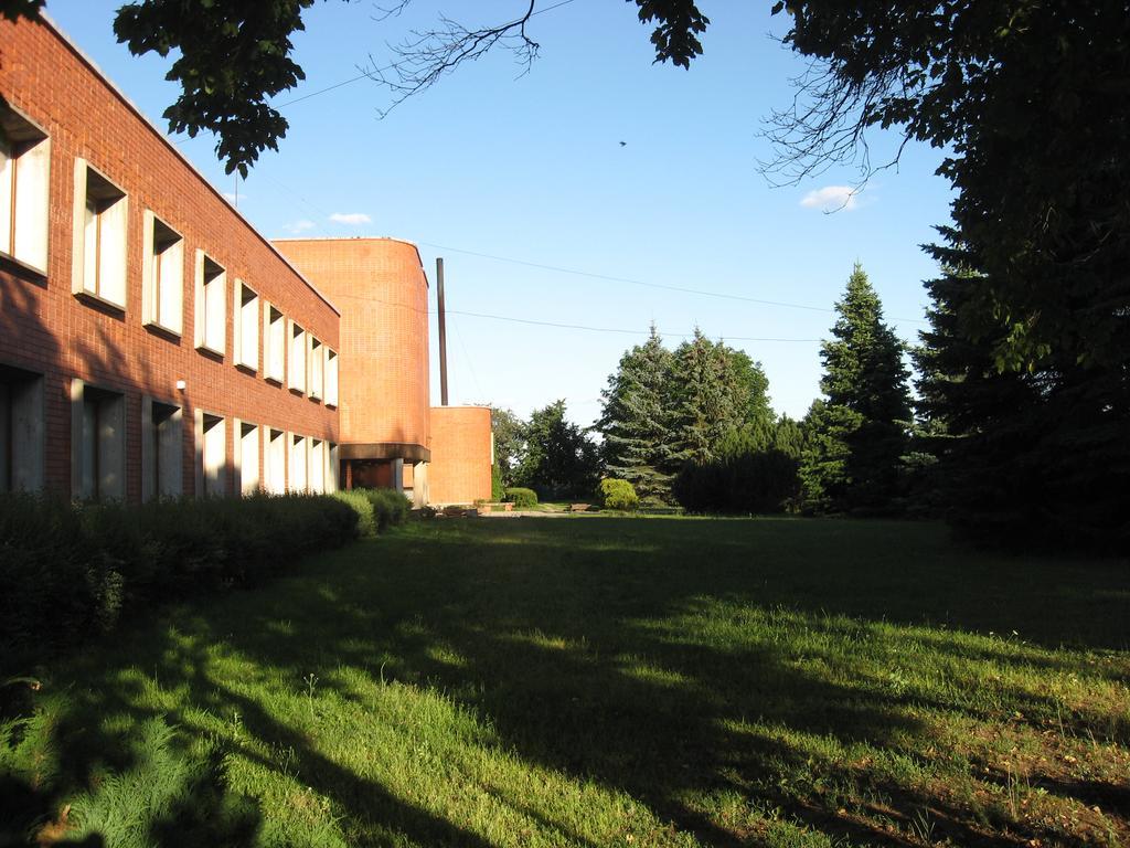 Daugavkrasti Hotel Jēkabpils Buitenkant foto