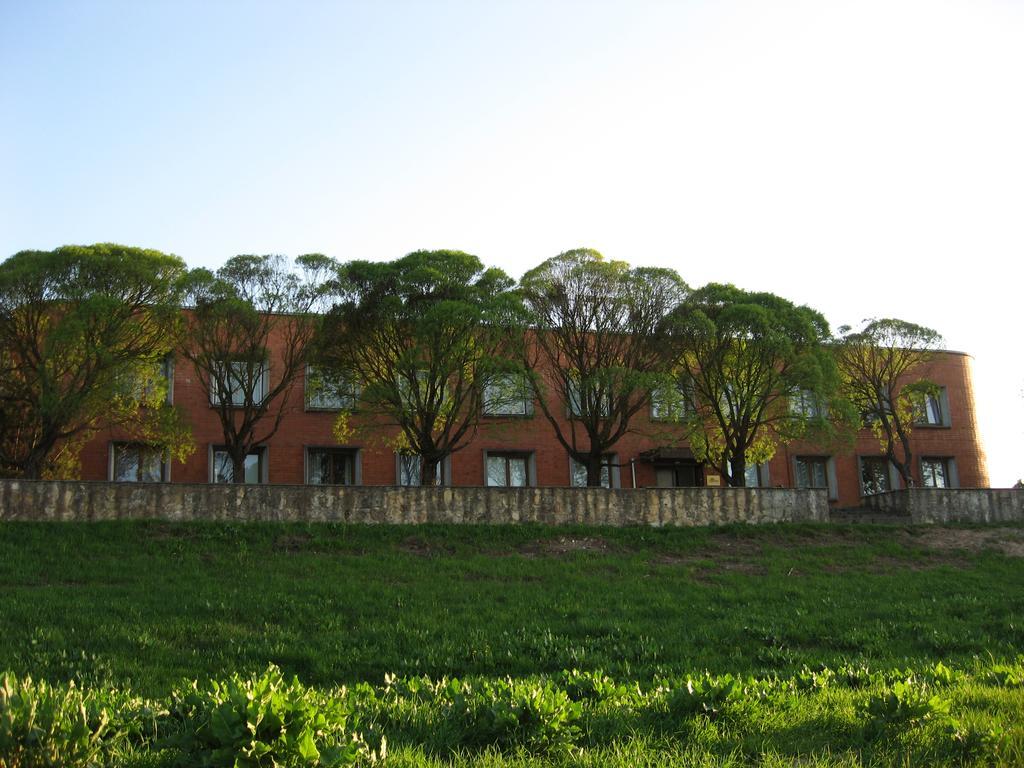 Daugavkrasti Hotel Jēkabpils Buitenkant foto