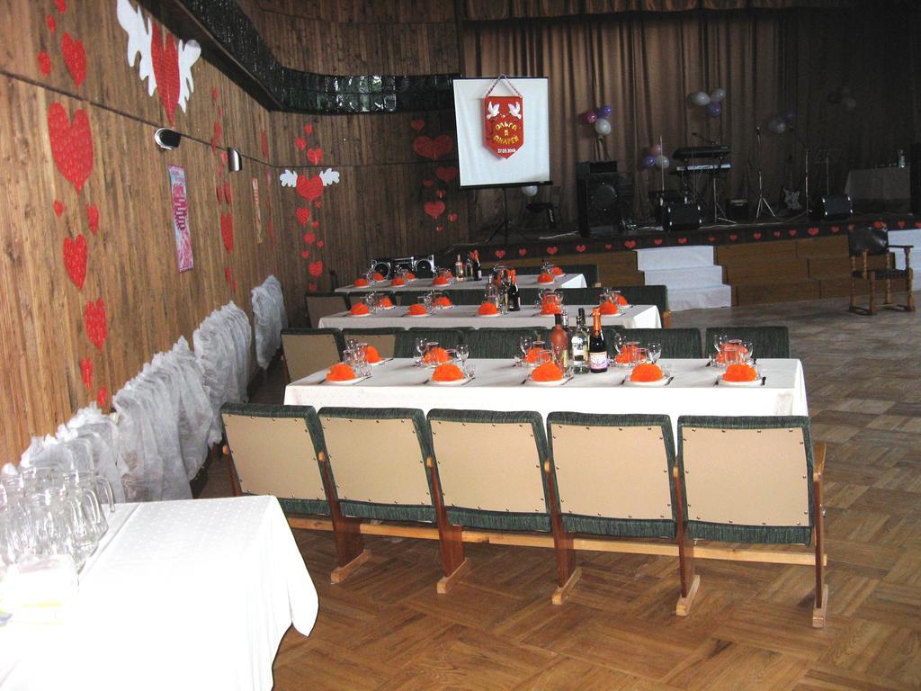 Daugavkrasti Hotel Jēkabpils Buitenkant foto